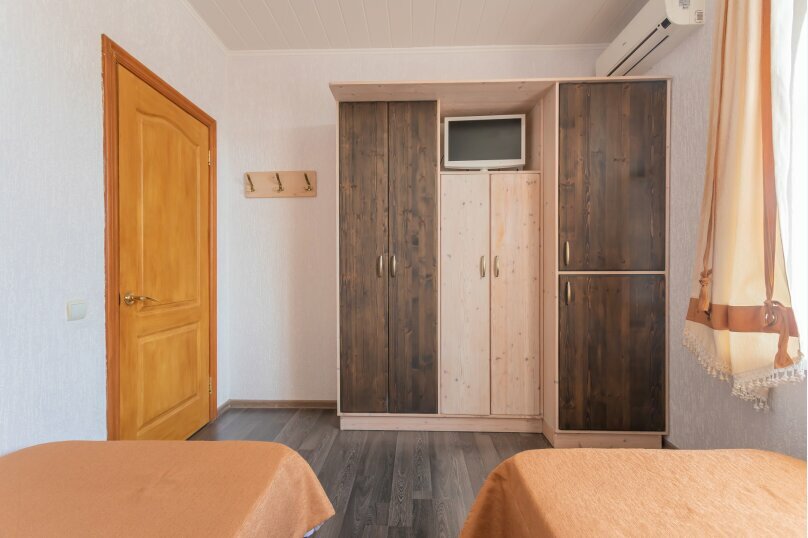 Гостиница Адмирал клуб Заозёрное-82