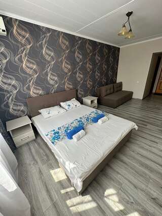 Гостиница Адмирал клуб Заозёрное Классический четырехместный номер-5